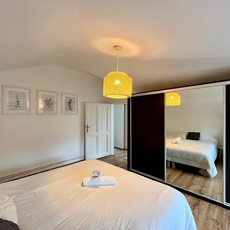 White&grey 3br Proche Centre Et Gare Apartment