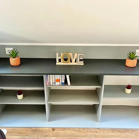 White&grey 3br Proche Centre Et Gare דירה טיונוויל