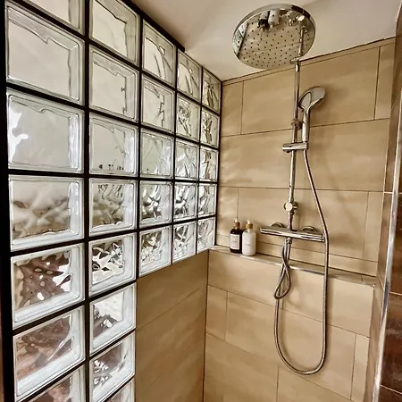 White&grey 3br Proche Centre Et Gare *