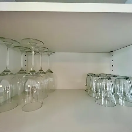 White&grey 3br Proche Centre Et Gare דירה *