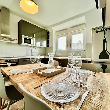 White&grey 3br Proche Centre Et Gare Apartment