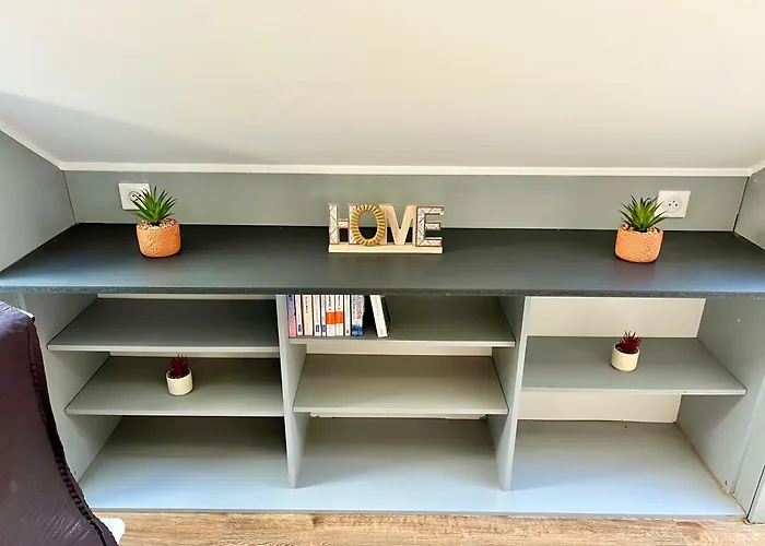 White&grey 3br Proche Centre Et Gare דירה טיונוויל