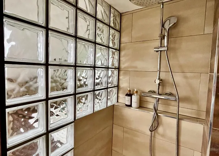 White&grey 3br Proche Centre Et Gare *