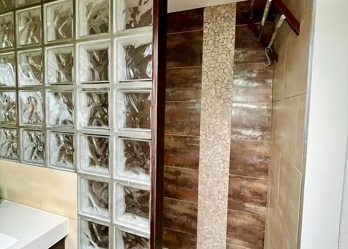 White&grey 3br Proche Centre Et Gare