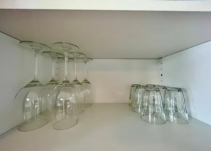 White&grey 3br Proche Centre Et Gare דירה *